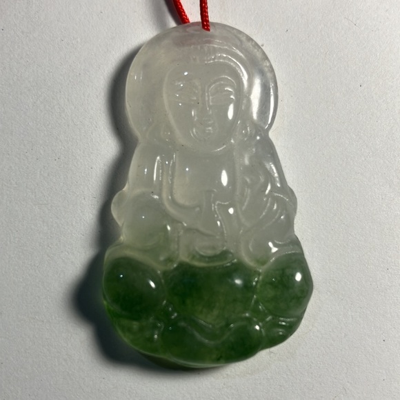 Ice jade pendant - Picture 1 of 9